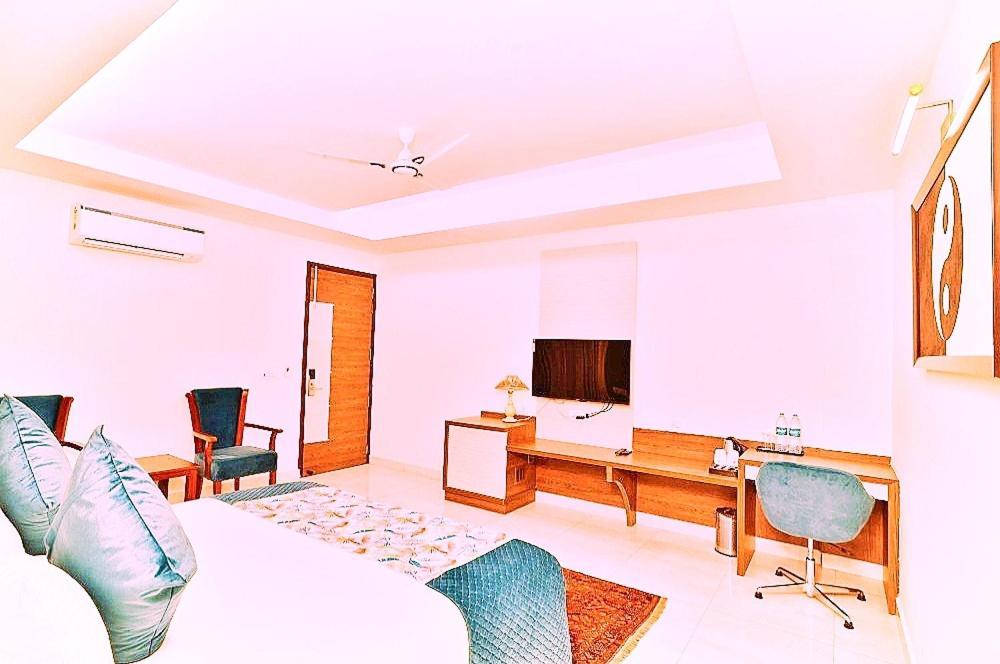 Hotel Sp Residency Near International Igi Airport Delhi Nova Deli Exterior foto